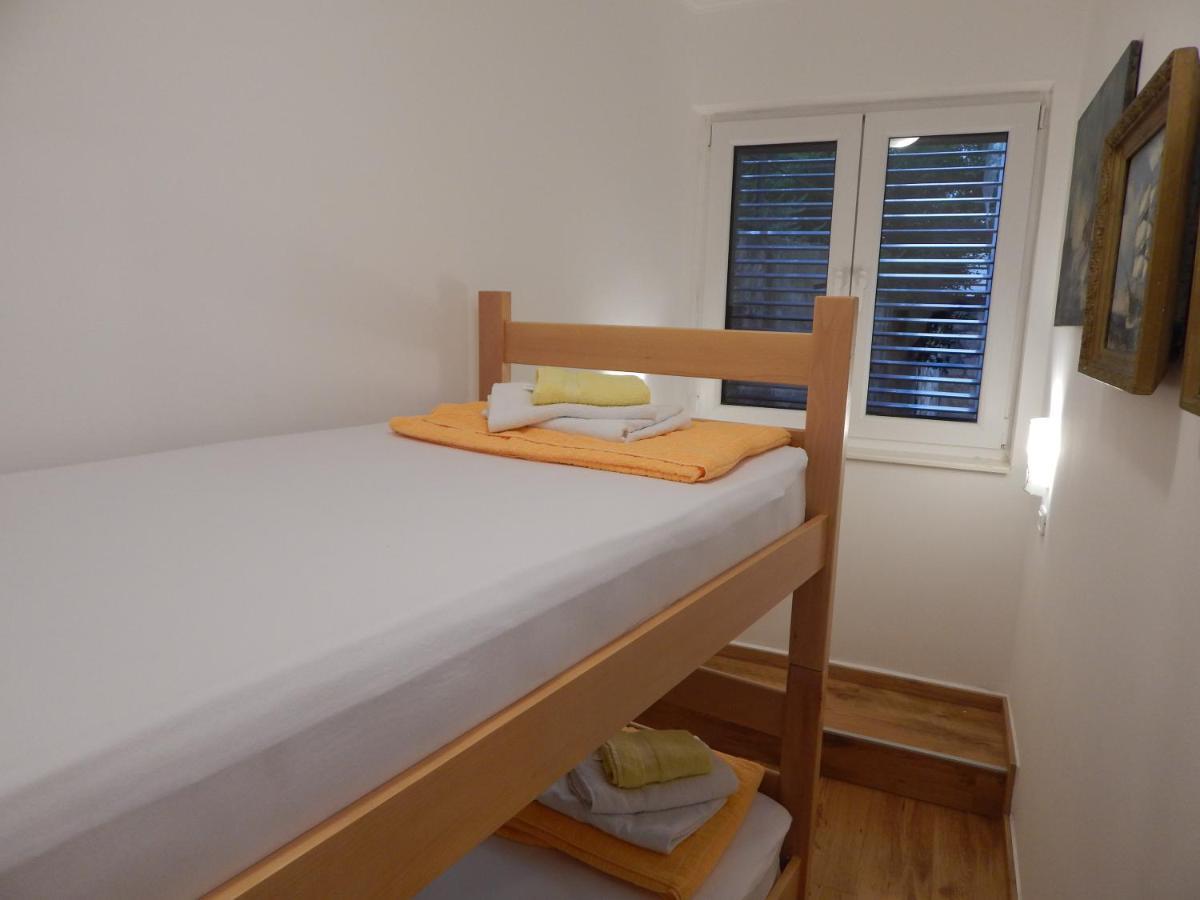 Sveti Stefan- Apartment Dora Bagian luar foto