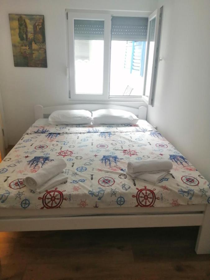Sveti Stefan- Apartment Dora Bagian luar foto