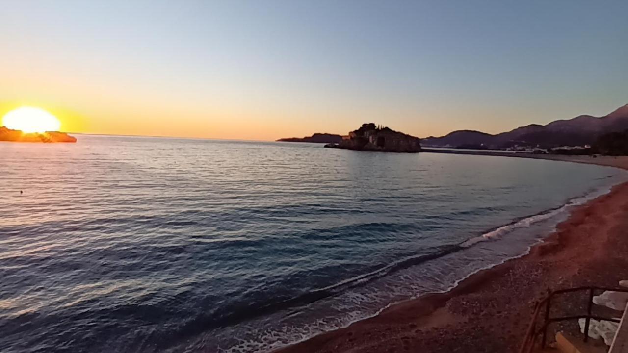 Sveti Stefan- Apartment Dora Bagian luar foto