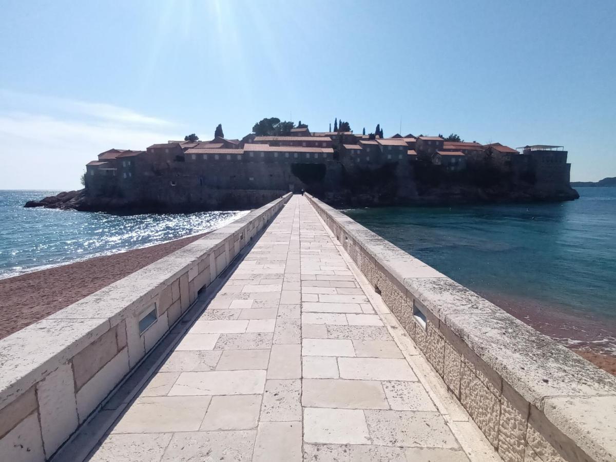 Sveti Stefan- Apartment Dora Bagian luar foto